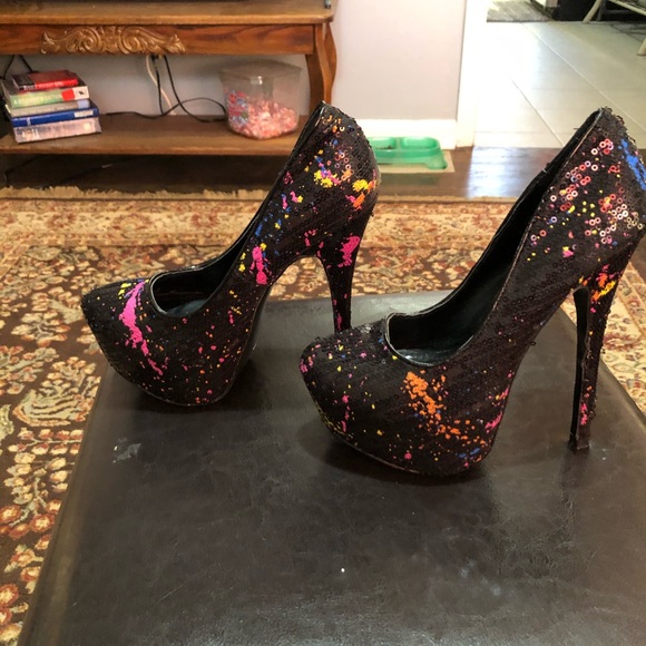 Heels - Picture 3 of 8